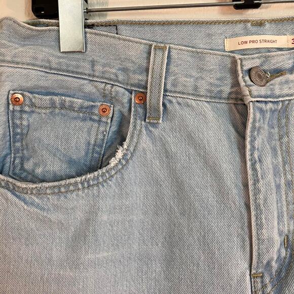 Levi’s Low Pro Straight Light Wash Denim Blue Jeans - Picture 3 of 7